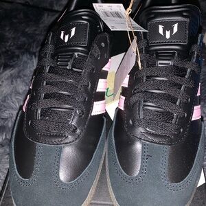Adidas Men's Black and Pink Sneakers